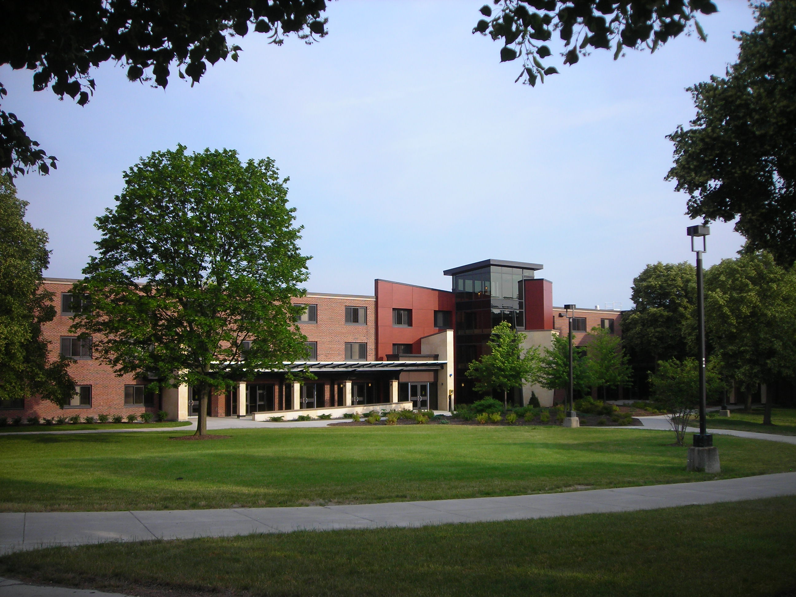 SUNY at Geneseo Monroe Residence Hall Commissioning C.J. Brown Energy